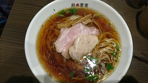 「醤油（大盛り）」@らーめん 鉢ノ葦葉の写真