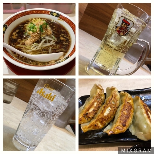 「ブラックニッカハイボール＋酎ハイ＋焼餃子＋かけらぁ麺」@中華食堂 一番館 高円寺店の写真
