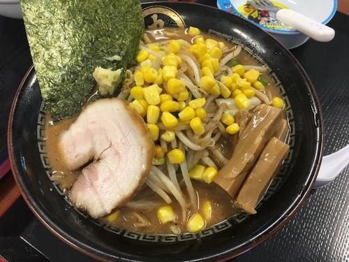 「味噌らーめん 季節限定 800円」@丸め 田無ファミリーランド店の写真