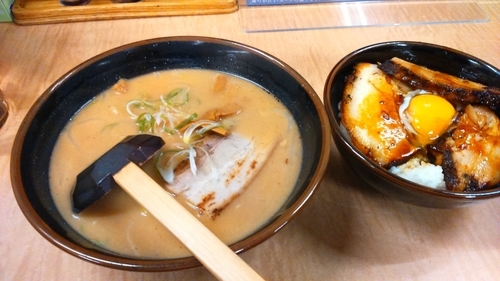 「謙信セット[信州(コク味噌)]920円」@らーめん信玄 花川本店の写真