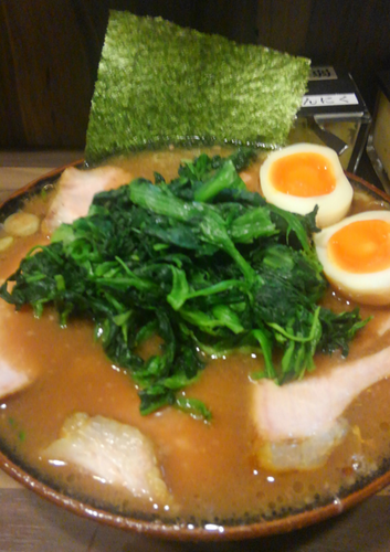 「のり玉チャーシュー ほうれんそう (カタメ・味薄め)」@神田ラーメン わいず 神田本店の写真