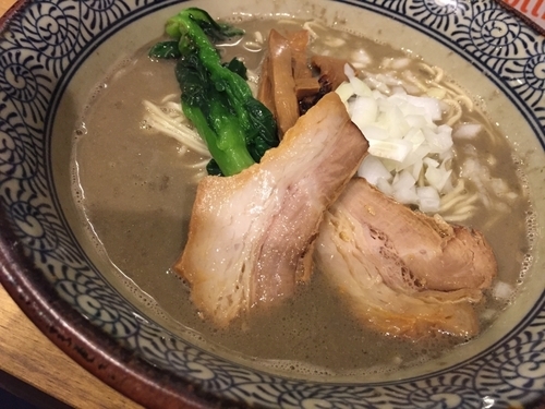 「濃厚煮干白湯そば700円+替え玉150円」@煮干し中華そば 一剣の写真