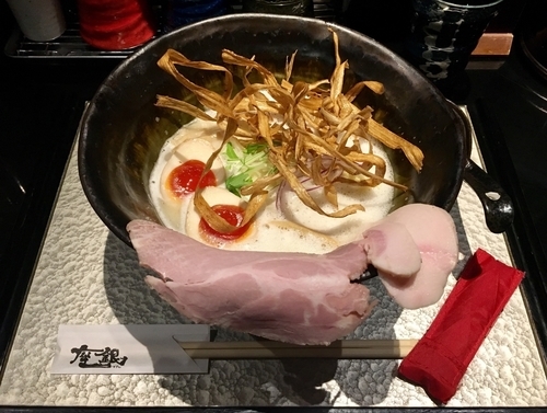 「鶏soba＋燻製玉子」@鶏soba 座銀 肥後橋本店の写真