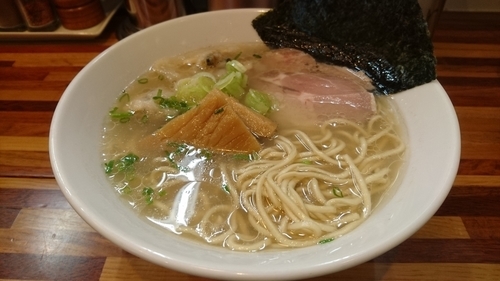 「淡麗貝潮らーめん」@鮮魚らーめん 五ノ神水産の写真