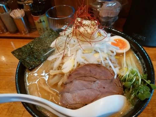 「淡麗味噌バター」@麺屋 鶏口の写真