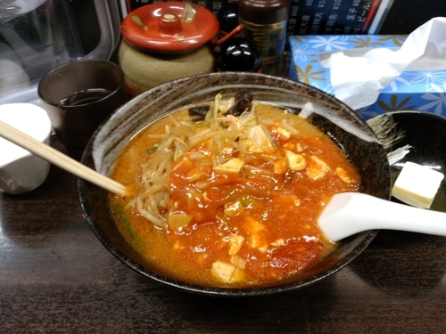 「五目麻婆麺+バター+正月生卵」@元祖旨辛系タンメン 荒木屋の写真