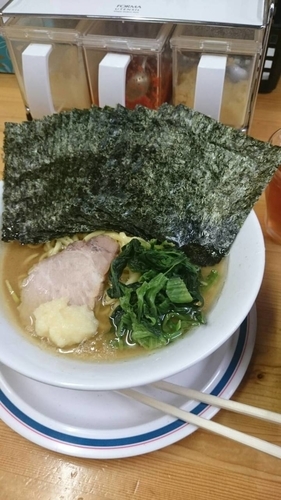 「ラーメン(硬め濃いめ多め)＋海苔W」@横浜家系ラーメン 武蔵境つばさ家の写真