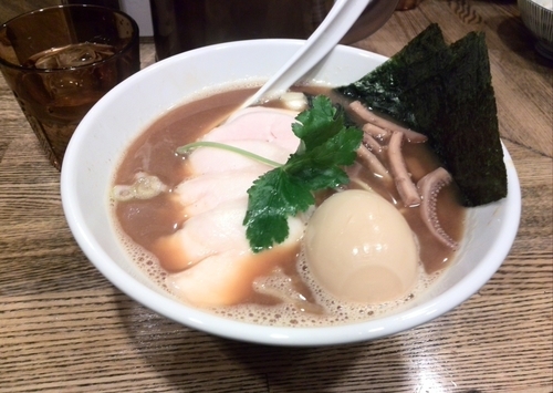 「特製烏賊干鶏白湯そば 1050円」@新橋 纏の写真