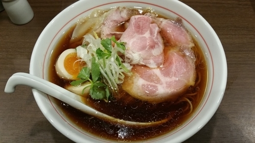 「特撰ラーメン(黒)(1000円)+和え玉(200円）」@八咫烏の写真