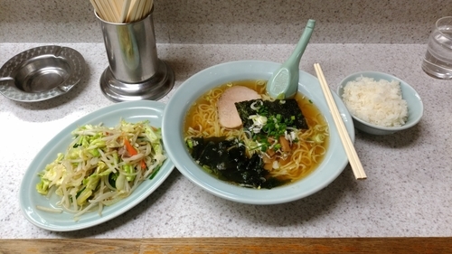 「ラーメン＋ミニ野菜炒め＋半ライスセット」@ラーメンタイムの写真