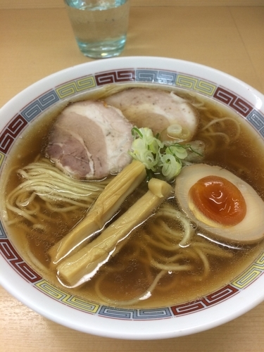 「薄口しょうゆ 煮干しラーメン 780円」@煮干鰮らーめん 圓の写真