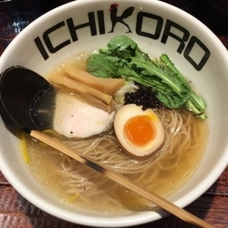 淡麗柚子塩そば(￥780)