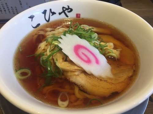 「青竹手打ち川越醤油らーめん（780円）＋半チャーシュー丼」@川越らーめん こひやの写真