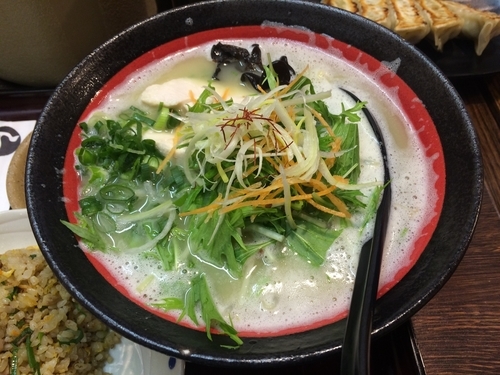 「白湯ラーメン」@天風堂 千里店の写真