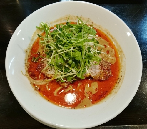 「味噌担々麺（冬季限定・3辛） 900円」@四川担担麺 阿吽 浅草店の写真