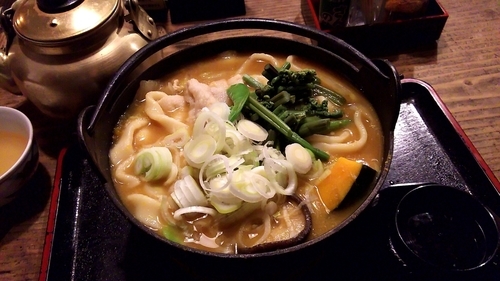 「ぶたにくほうとう」@甲州ほうとう 小作 甲府駅前店の写真