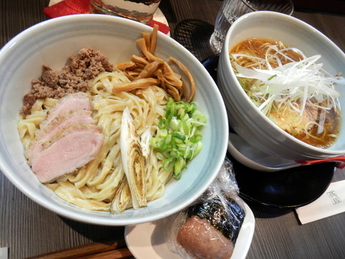 「鴨油とエシレバターの油そば」@柳麺 呉田-goden-の写真