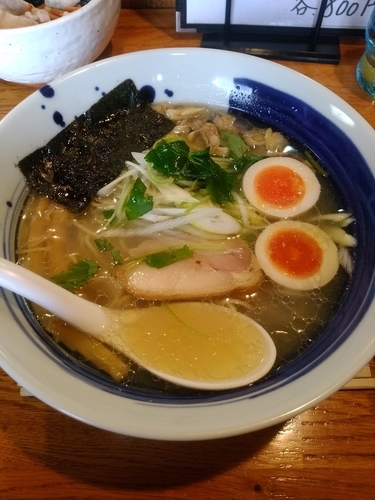 「【正月限定】あさりの塩バターそば」@麺屋 鶏口の写真