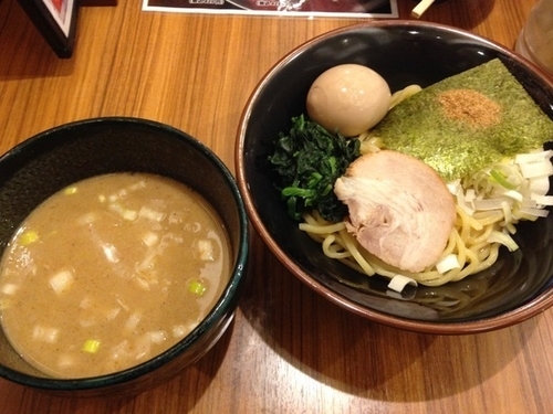 「濃厚つけ麺 880円 半熟味玉 100円」@壱角家 ふじみ野店の写真