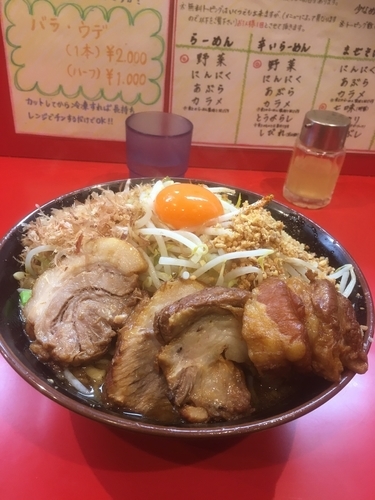 「まぜそば大盛500g＋豚2枚」@麺屋 桐龍の写真