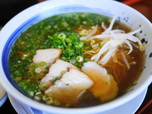 「鳥取牛骨ラーメン 麺硬め＋バラエティカレー」@お食事処 米屋 関金店の写真