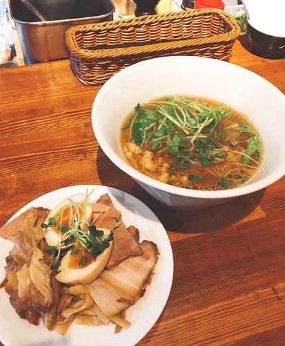 「特製くんそば醤油950円」@麺屋 KEMURIの写真