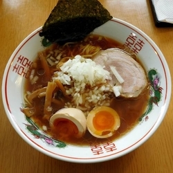 こやじラーメン（600円）＋琥珀玉子（100円）