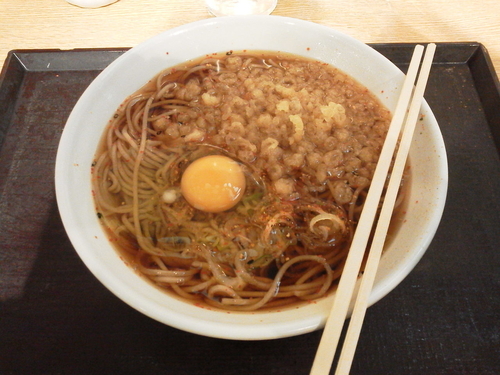 「かけそば 330円」@いわもとQ 歌舞伎町店の写真