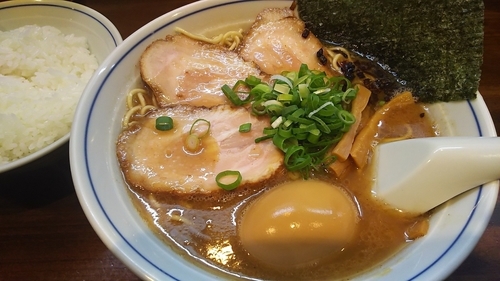 「紫（ゆかり）そば」@中華そば むらさき山の写真