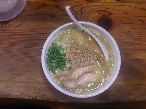 「白鶏らーめん（大）￥780」@鶏の穴の写真