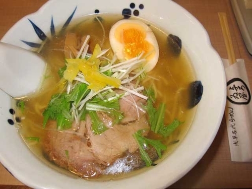 「柚子切り塩らーめん　900円」@与ろゐ屋の写真