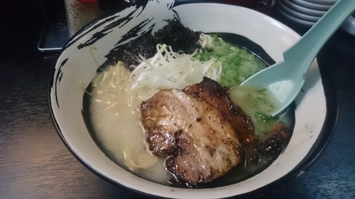 「白龍 チャーシュートッピング」@ドラゴンヘッドの写真