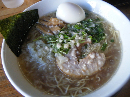「こってりラーメン700円+ﾗｰﾊﾟｽ味玉0円」@ラーメン 一樹の写真