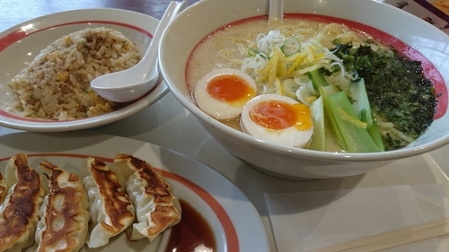 「鶏白湯らーめん+半チャーハンセット+他」@幸楽苑 イオンモール日の出店の写真