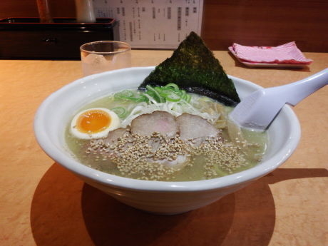 「鶏白湯　塩」@らーめん 飛馬の写真