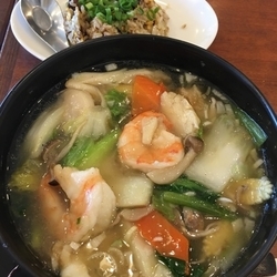 海鮮あんかけ麺1,280円+半チャーハン280円