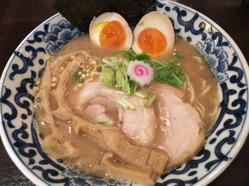 「東京らーめん」@東京駅 斑鳩の写真