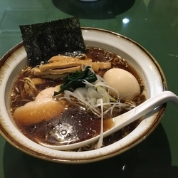 鶏醤油ラーメン ＋ 半熟味玉 ＋ メンマ
