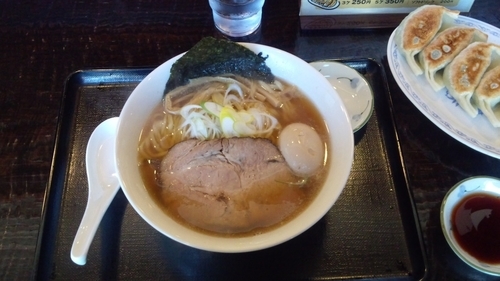 「味玉ラーメン　餃子５個」@らーめんはるか86の写真