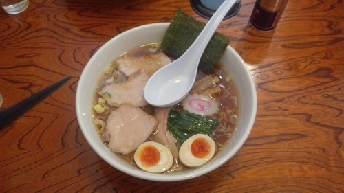 「手打ち中華そば味玉入り大盛」@白河手打中華 賀乃屋の写真