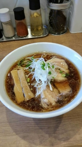 「醤油ラーメンチャーシュー増し」@自家製麺 らーめん工房 縁の写真