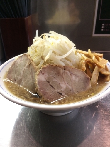 「らーめん❻」@らーめん大 大久保店の写真