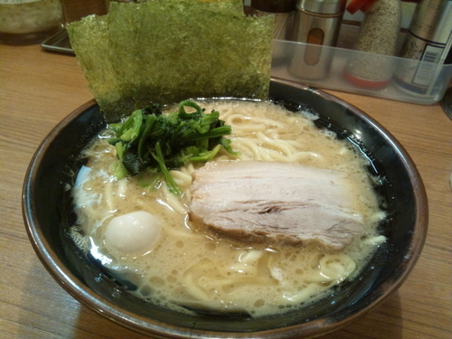 「醤油ラーメン：￥680」@横濱家系ラーメン 鶴見家 平和島店の写真