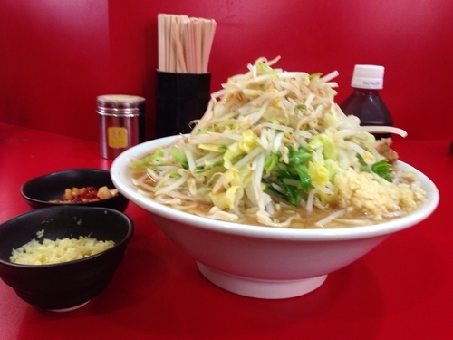 「大ラーメン全マシ＋タマチ＋ネギ生姜」@ラーメン二郎 札幌店の写真