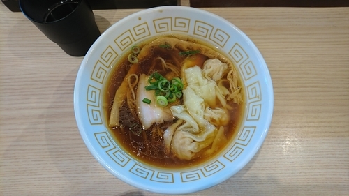 「海老ワンタン醤油らぁ麺（￥９５０）」@中村麺三郎商店の写真