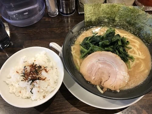 「とんこつラーメン(醤油)」@神保家の写真