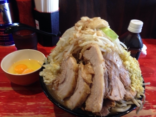 「大豚ラーメン全マシマシ＋生卵生卵＋生姜生姜」@ラーメン二郎 会津若松駅前店の写真