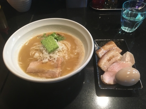 「鶏SOBA＋特製トッピング＋替玉専用鶏油蕎麦」@七福軒の写真