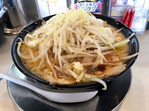 「期間限定 嵐げんこつらあめんMONSTER ¥740+会員無料サ」@らあめん花月嵐 西原町店の写真