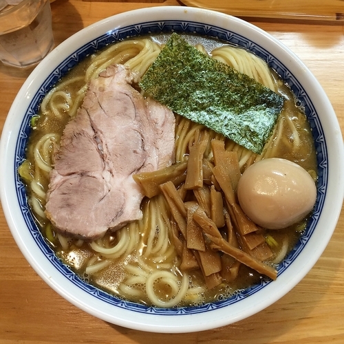 「ラーメン＋味玉　￥８５０」@自家製中華そば としおかの写真